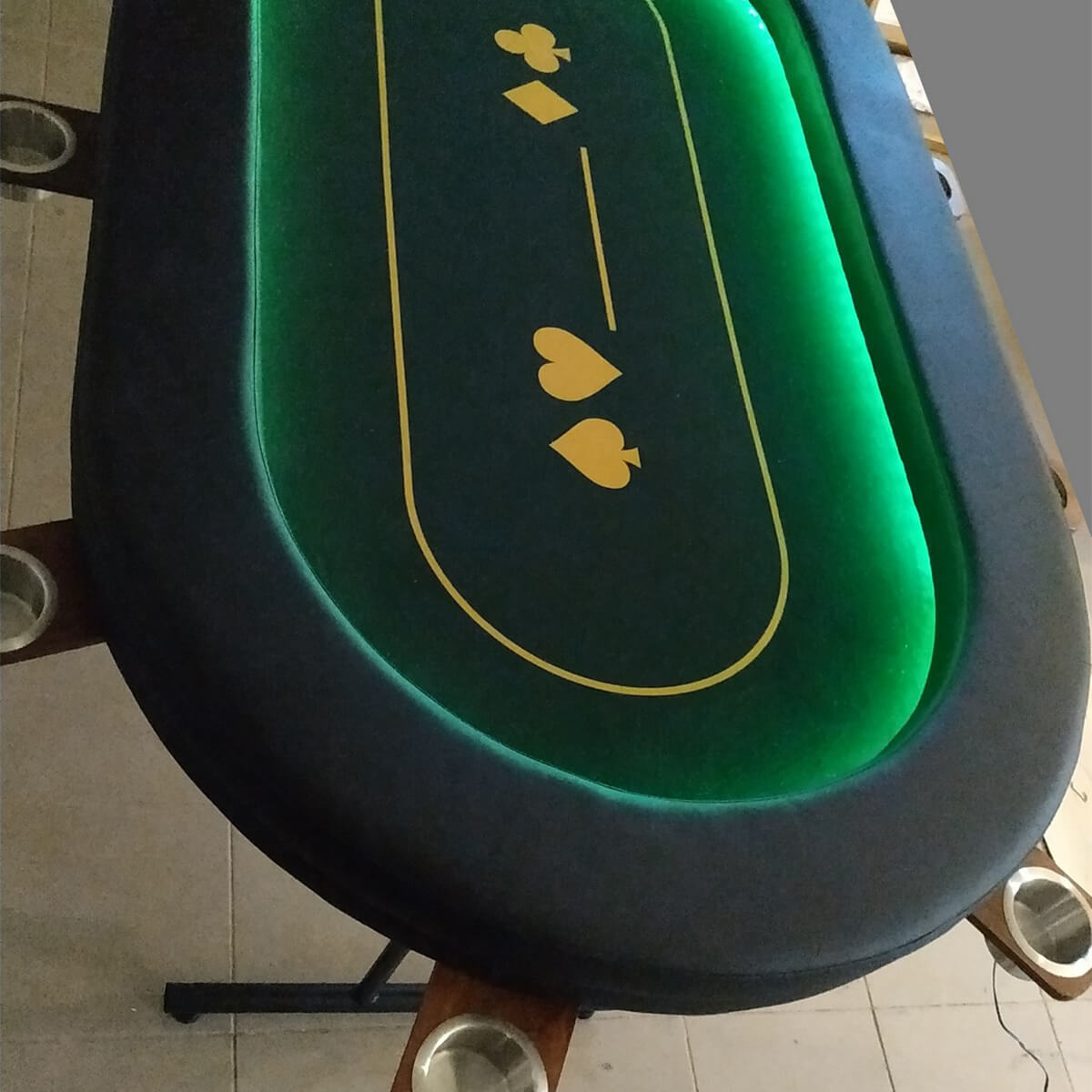 Fama-Casino-stol-do-pokera-5-005 Stół do pokera sukno premium, wysoka banda z przeszyciem + LED, stelaż składany