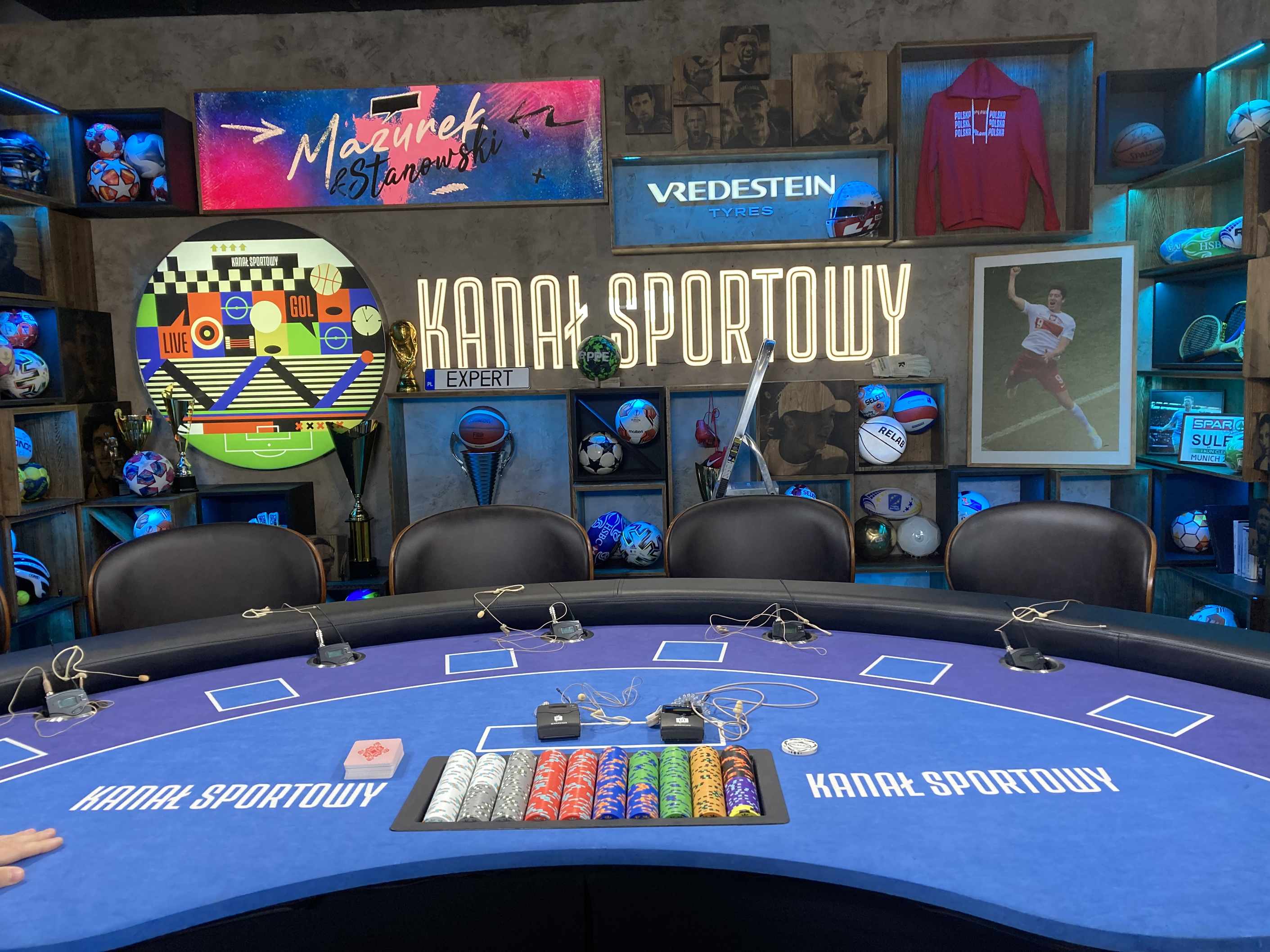 stół do pokera, realizacja famagametables dla kanału sportowego