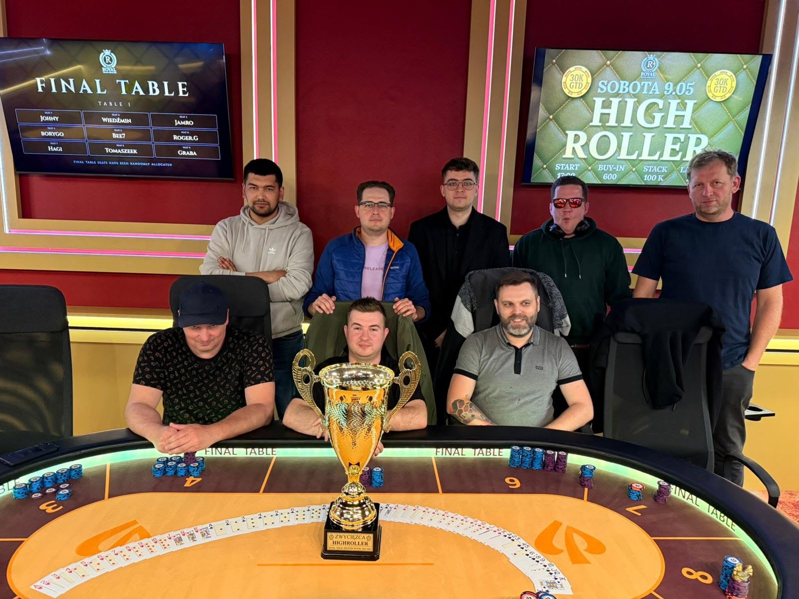 stoły pokerowe dla legalny poker - realizacja Fama Game Tables