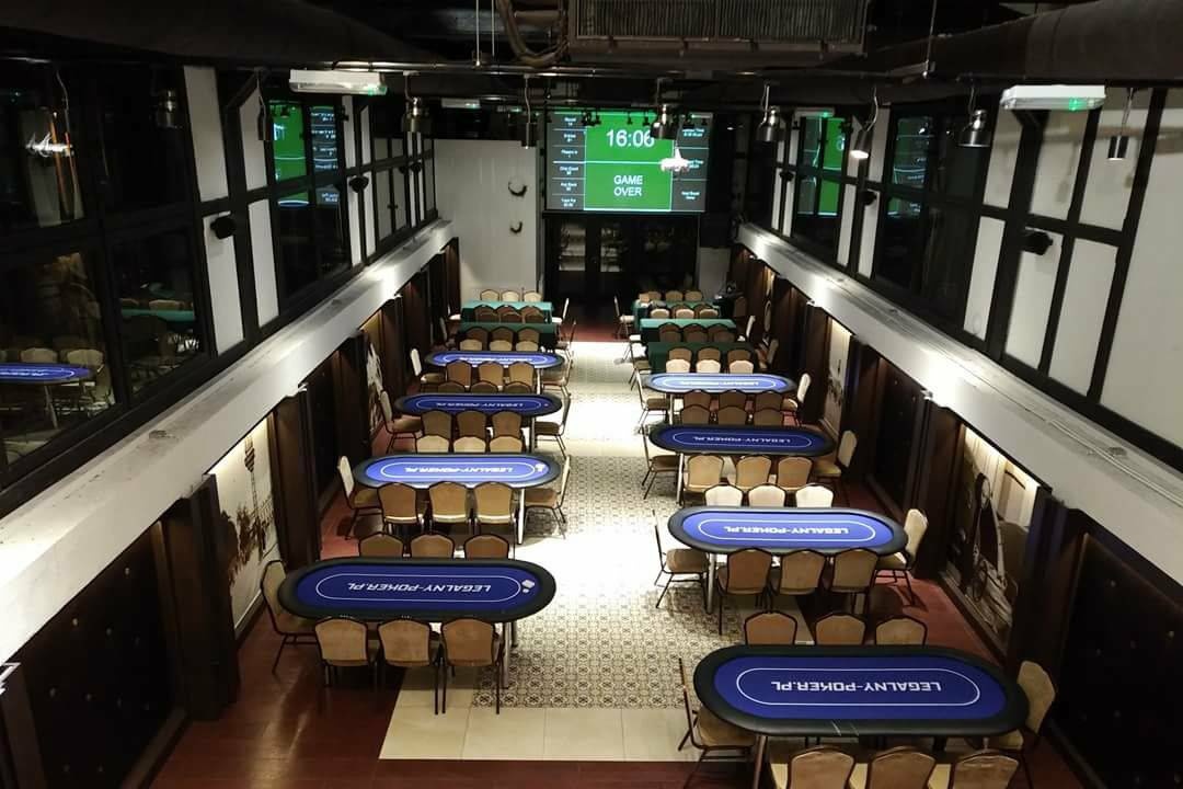 stoły pokerowe dla legalny poker - realizacja Fama Game Tables