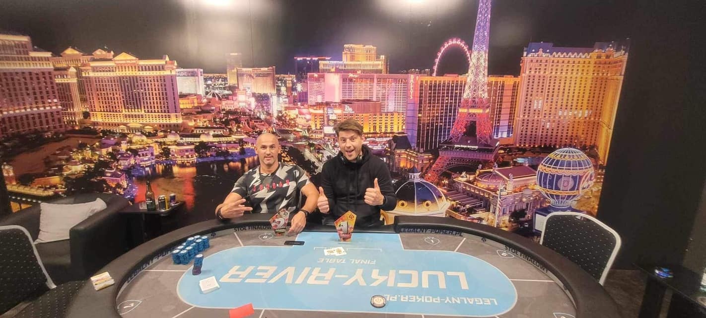 stoły pokerowe dla legalny poker - realizacja Fama Game Tables