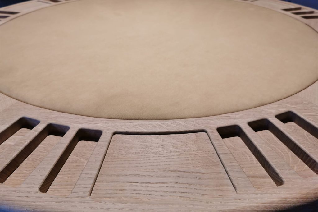 Photo of a custom-made table from the gallery
