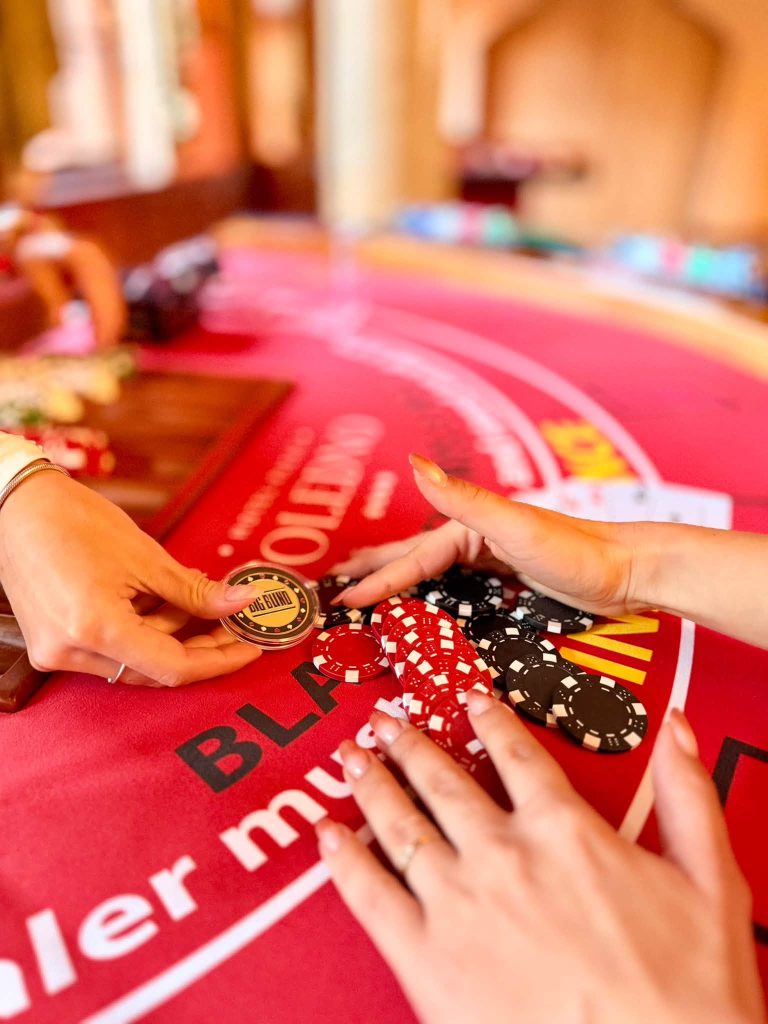 stól do blackjacka dla pałacu poledno